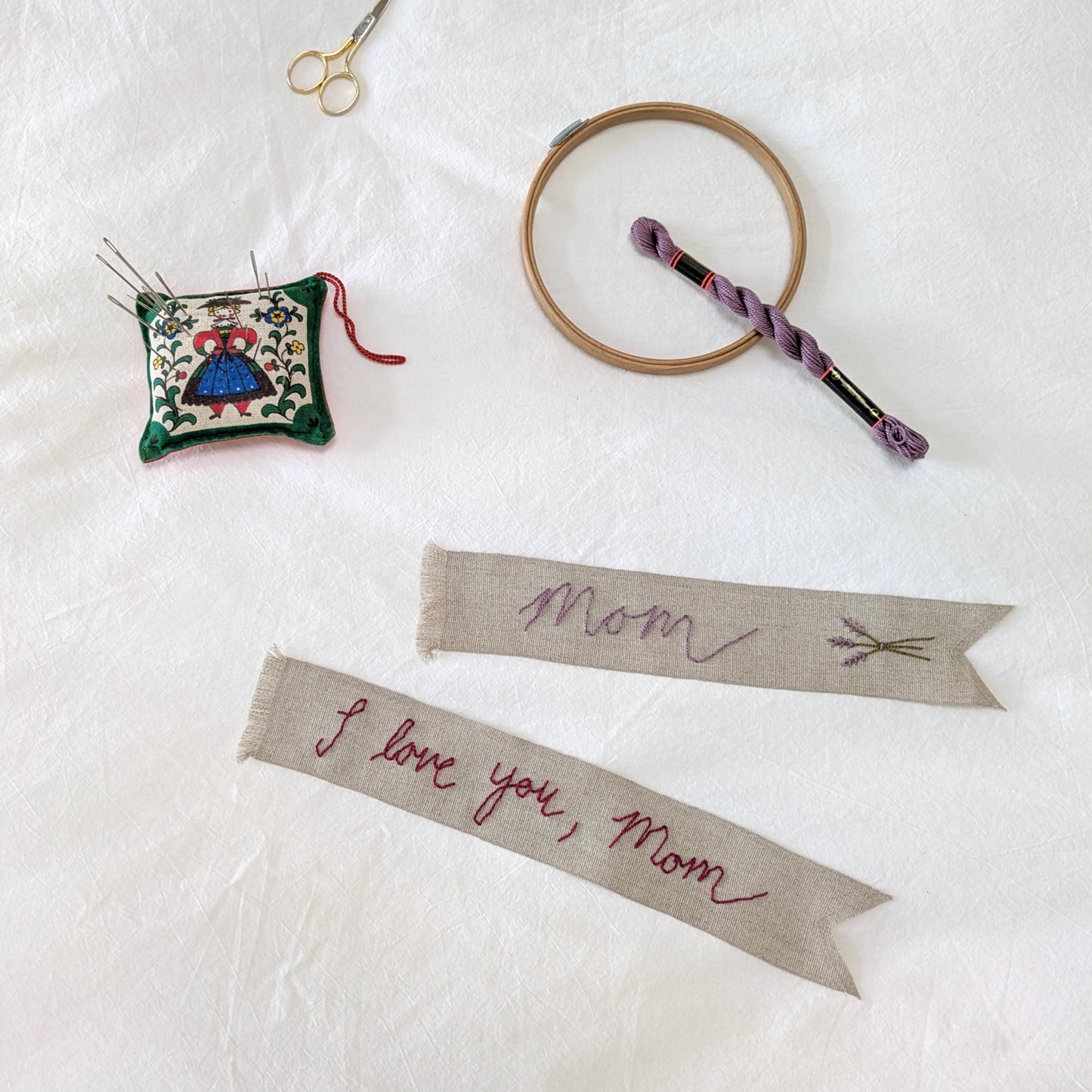 Hand embroidered linen ribbon bookmark that says Mom or a custom phrase in your handwriting